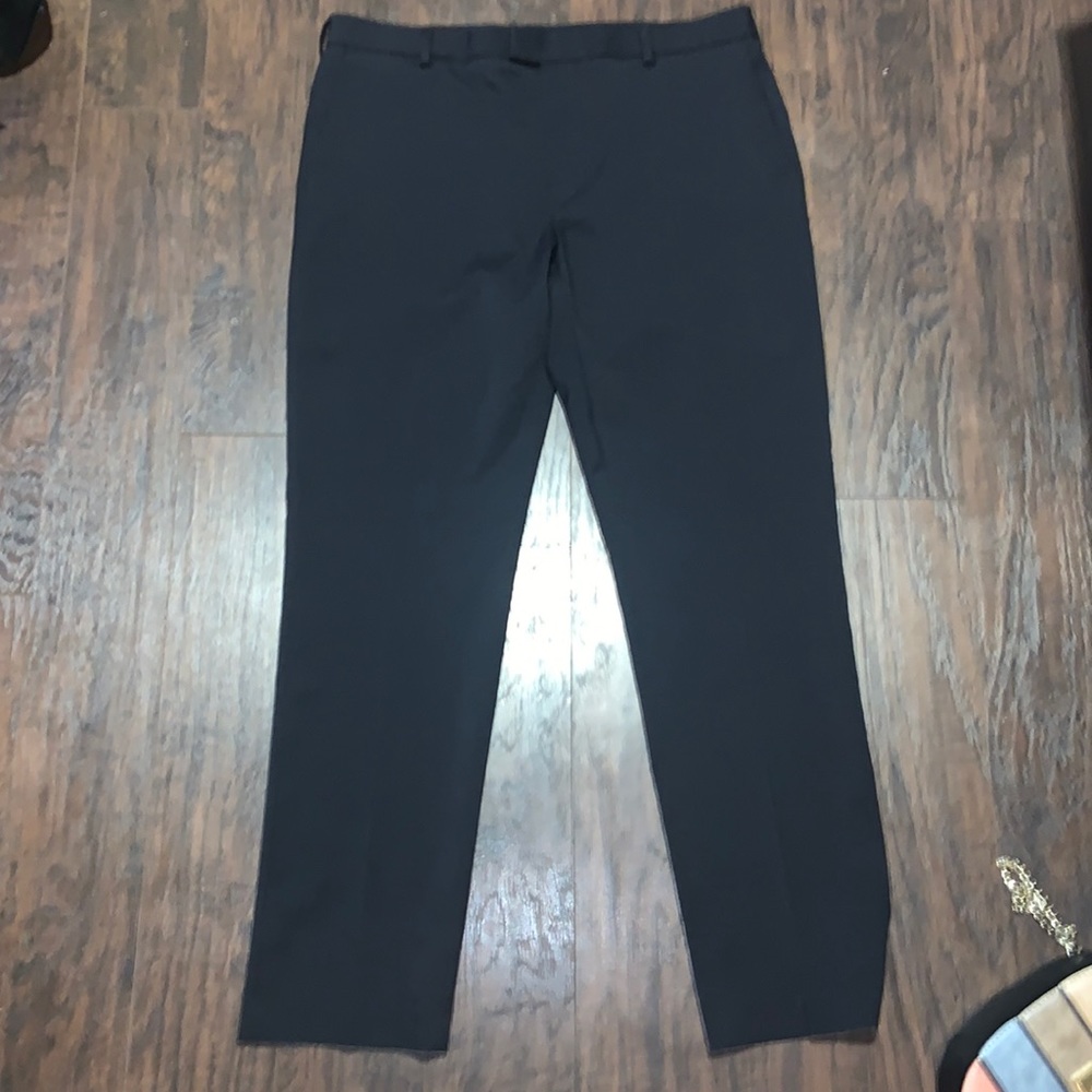 VAN HEUSEN work pants. Size mens 36 x 32 slim
